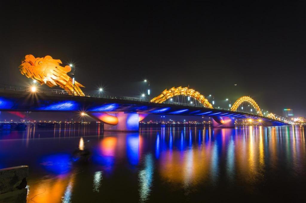 Moonlight Hotel Suites & Spa - Romantic River View & City View, High Floor, Near Dragon Bridge Đà Nẵng Exterior foto