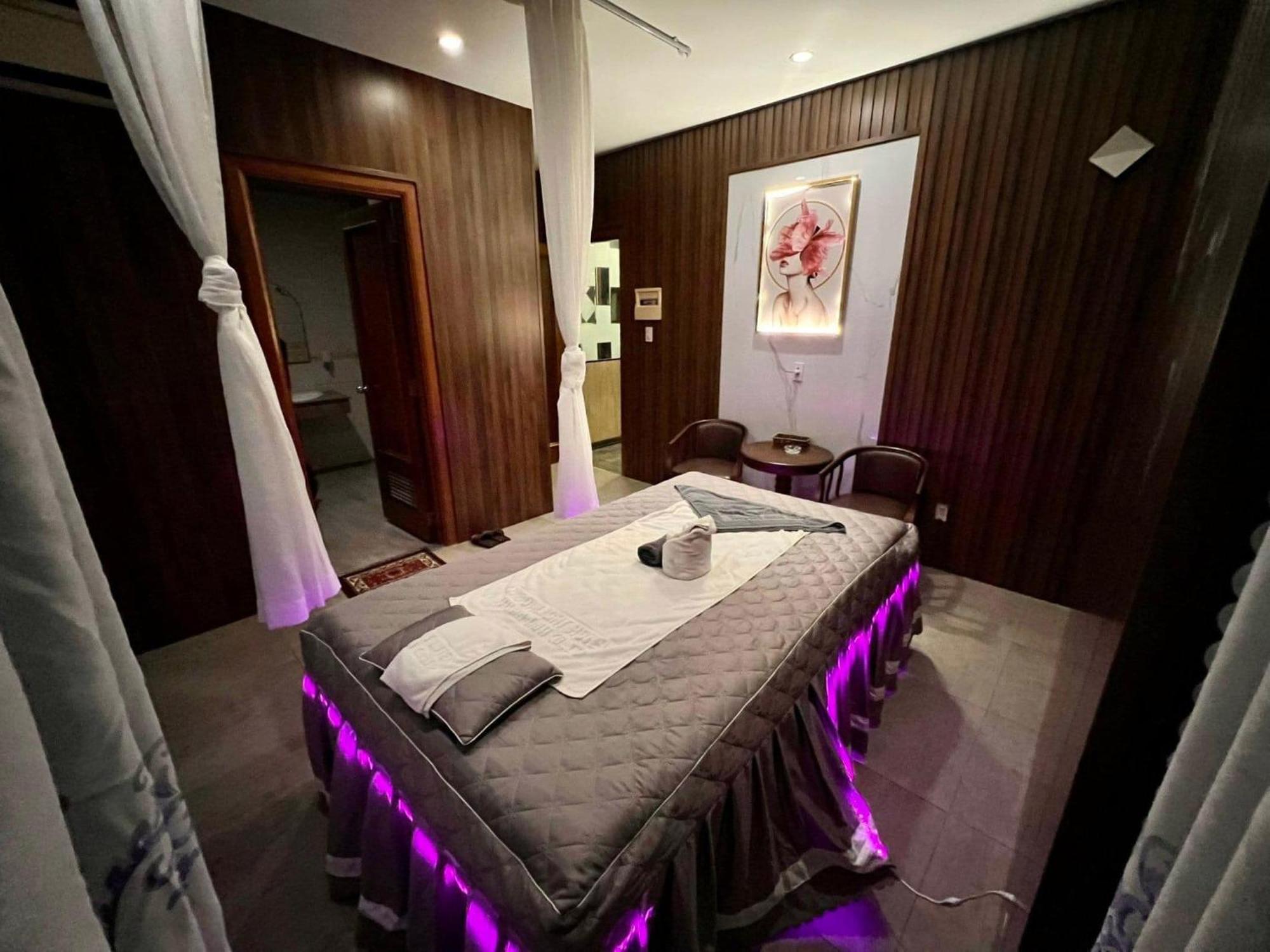 Moonlight Hotel Suites & Spa - Romantic River View & City View, High Floor, Near Dragon Bridge Đà Nẵng Exterior foto
