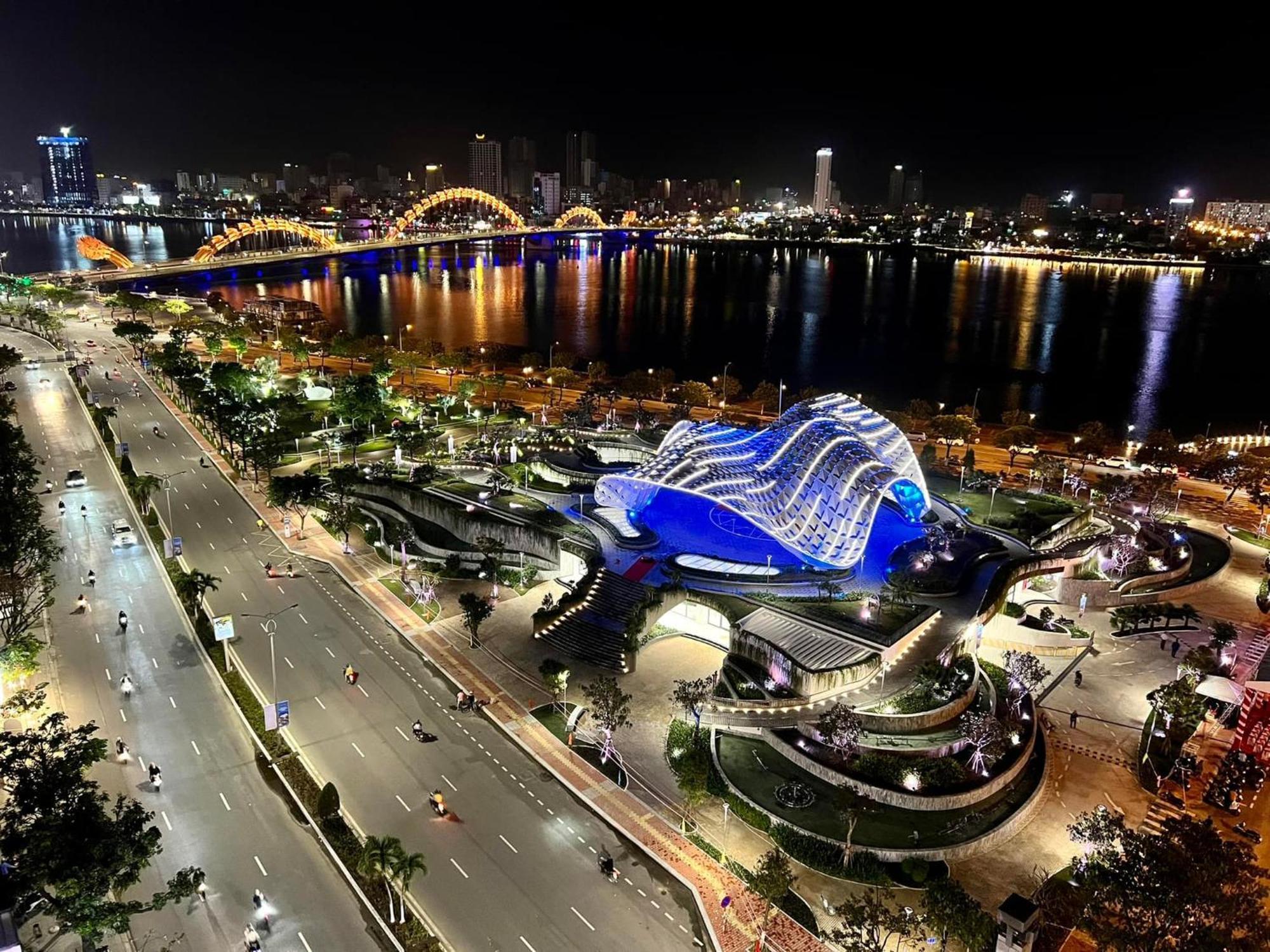 Moonlight Hotel Suites & Spa - Romantic River View & City View, High Floor, Near Dragon Bridge Đà Nẵng Exterior foto