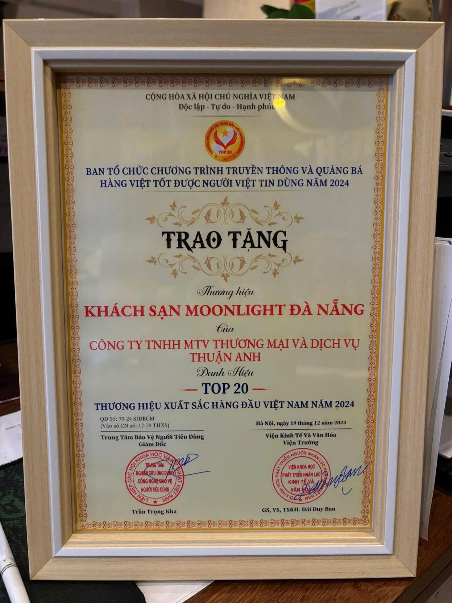 Moonlight Hotel Suites & Spa - Romantic River View & City View, High Floor, Near Dragon Bridge Đà Nẵng Exterior foto