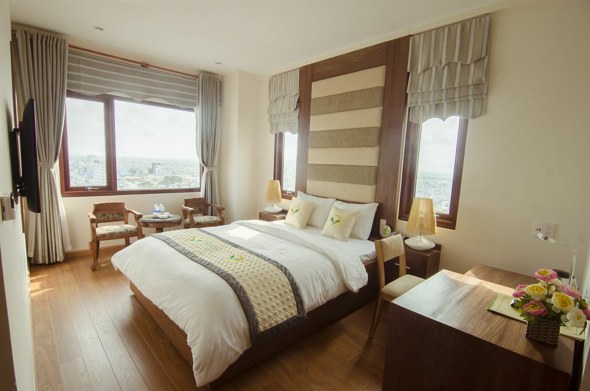 Moonlight Hotel Suites & Spa - Romantic River View & City View, High Floor, Near Dragon Bridge Đà Nẵng Exterior foto