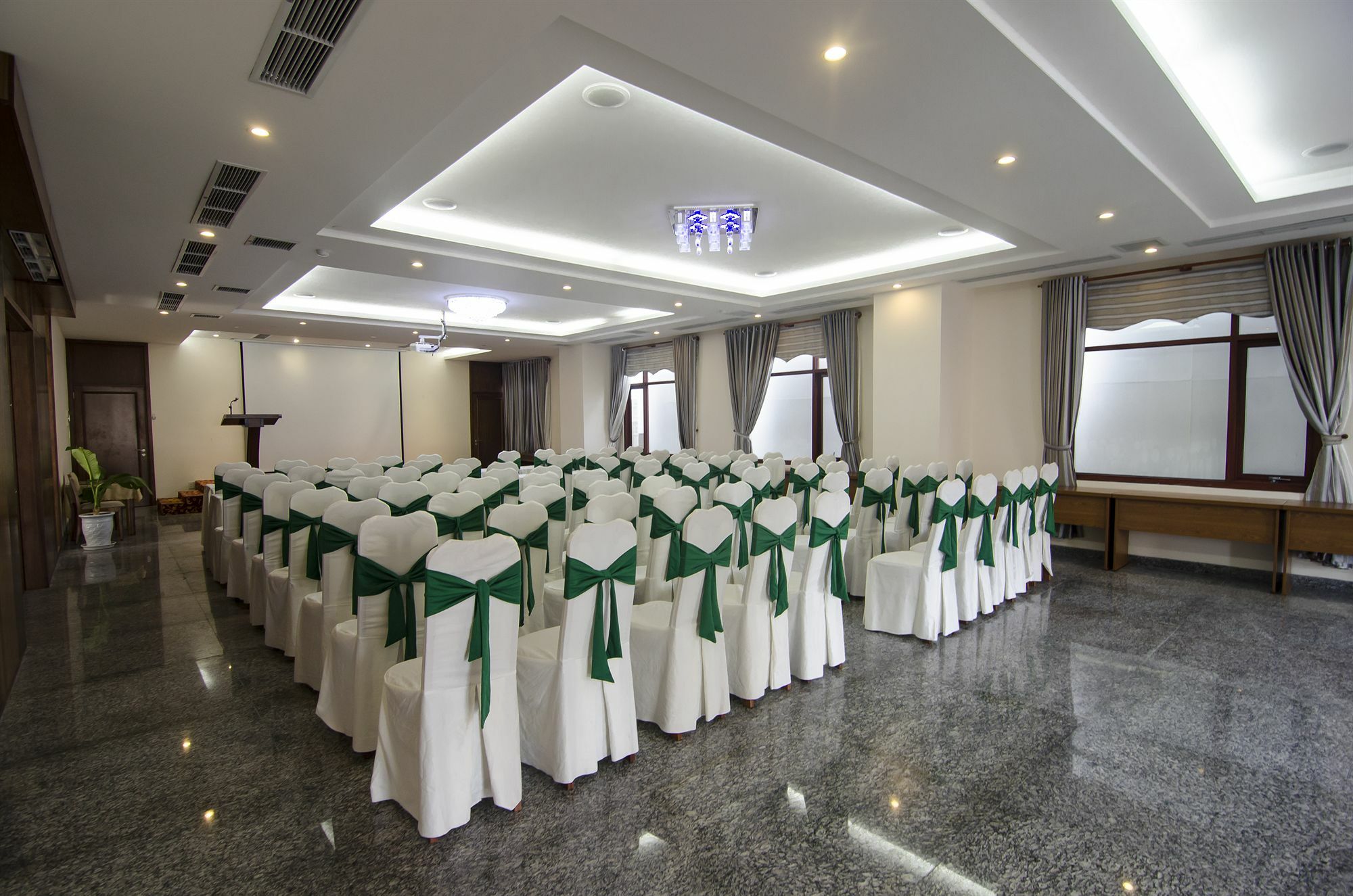 Moonlight Hotel Suites & Spa - Romantic River View & City View, High Floor, Near Dragon Bridge Đà Nẵng Exterior foto