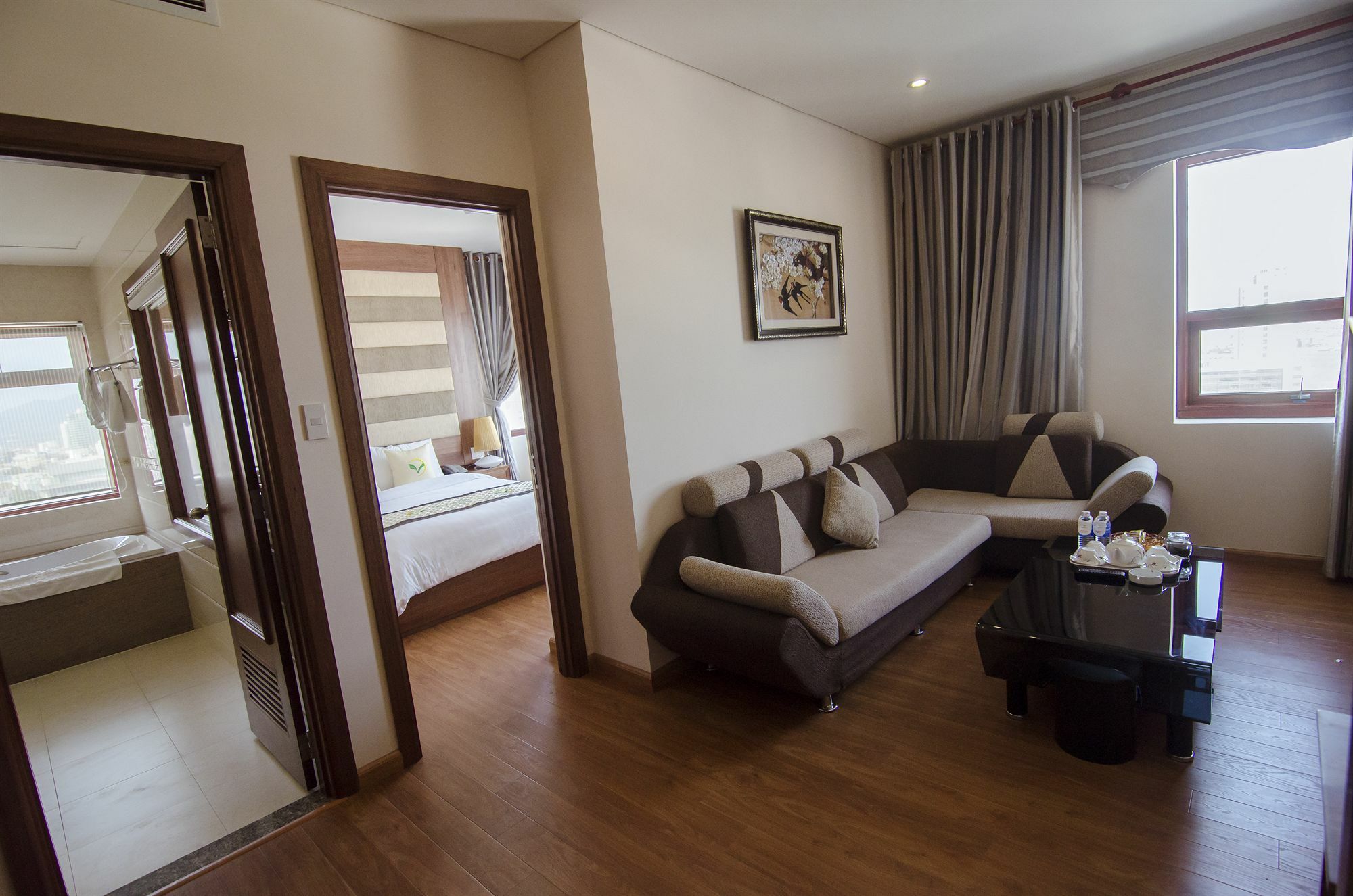 Moonlight Hotel Suites & Spa - Romantic River View & City View, High Floor, Near Dragon Bridge Đà Nẵng Exterior foto