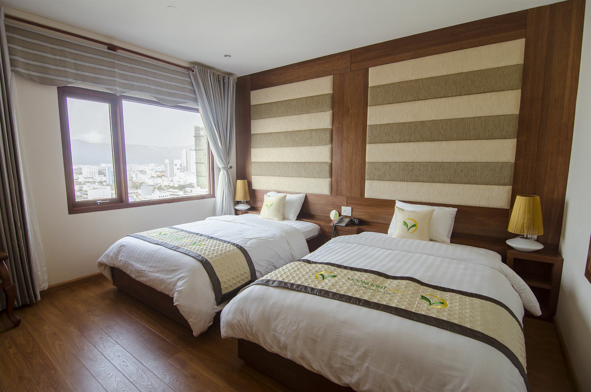 Moonlight Hotel Suites & Spa - Romantic River View & City View, High Floor, Near Dragon Bridge Đà Nẵng Exterior foto